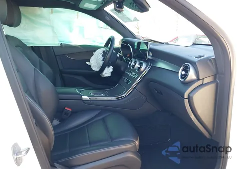 2020 Mercedes-Benz Glc 300 4Matic z USA, uszkodzony, nr VIN WDC0G8EB4LF716707